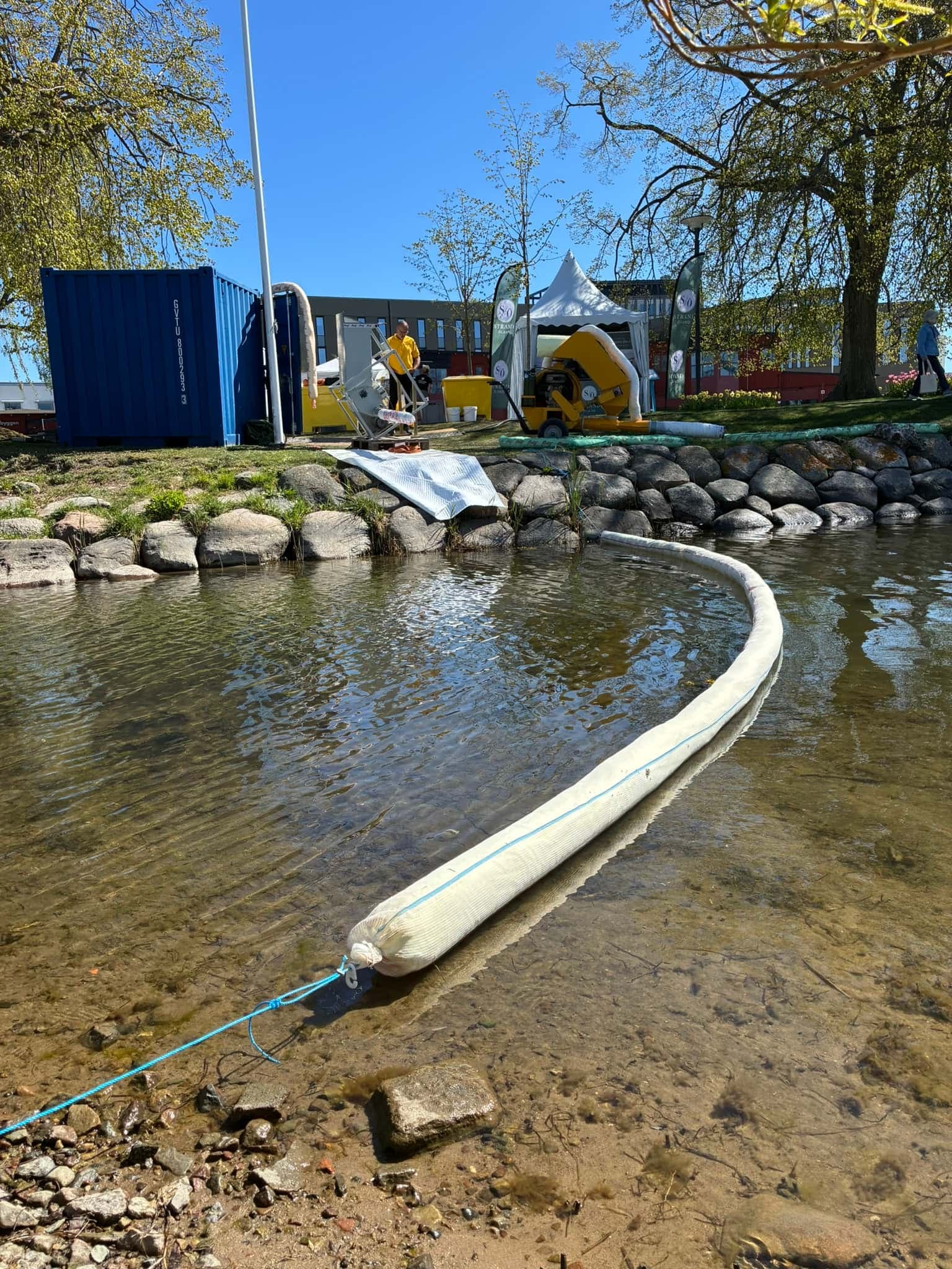 Länsa utlagd i vattnet